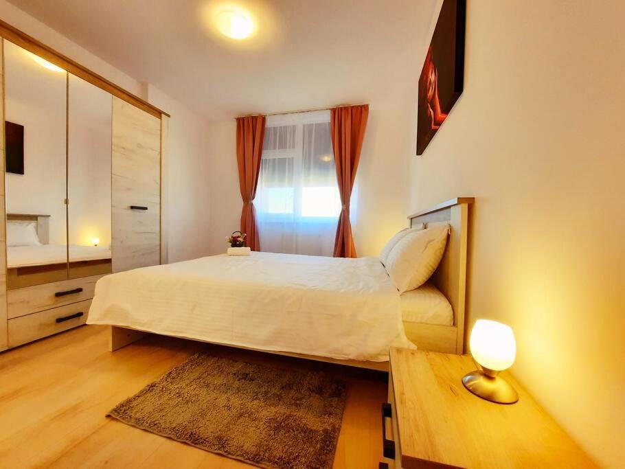 Beautiful Panoramic Central Apartment - City Of Mara Timisoara Exterior photo